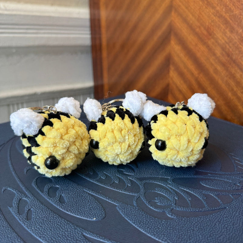 Crochet Bee keychain, handmade bee, Amigurumi plush for your keys, phone, wallet