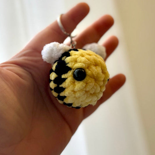 Crochet Bee keychain, handmade bee, Amigurumi plush for your keys, phone, wallet